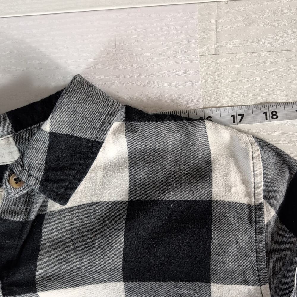 SO Kohl’s Juniors XL Flannel Shirt Button Down Plaid Black White Long Sleeve - Picture 7 of 11